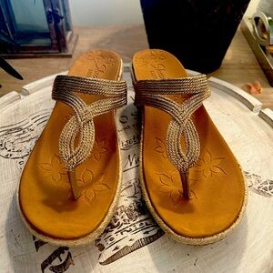 Sketchers wedge slide sandles